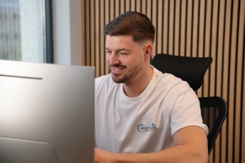 westhage-achter-computer